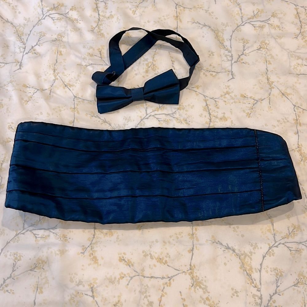 BLUE CUMMERBUND & BOWTIE SET Polyester made innUSA